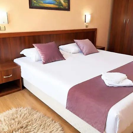 Cozy One - Bedroom In Grenada By Menada * סאני ביץ'